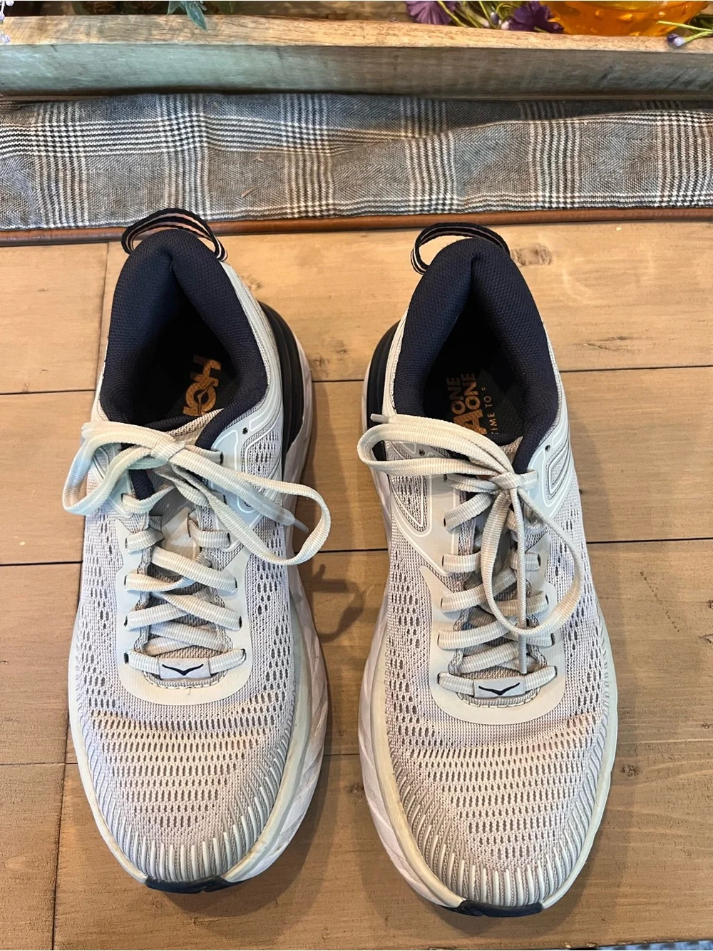 Hoka One One Bondi 7 running shoes lunar rock gray colorway 6.5 - Picture 3 of 4